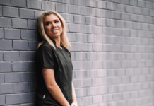 The Ultimate Guide to Nurse Scrub Uniforms: How to Choose the Best Navy Scrub Top for Style and Comfort